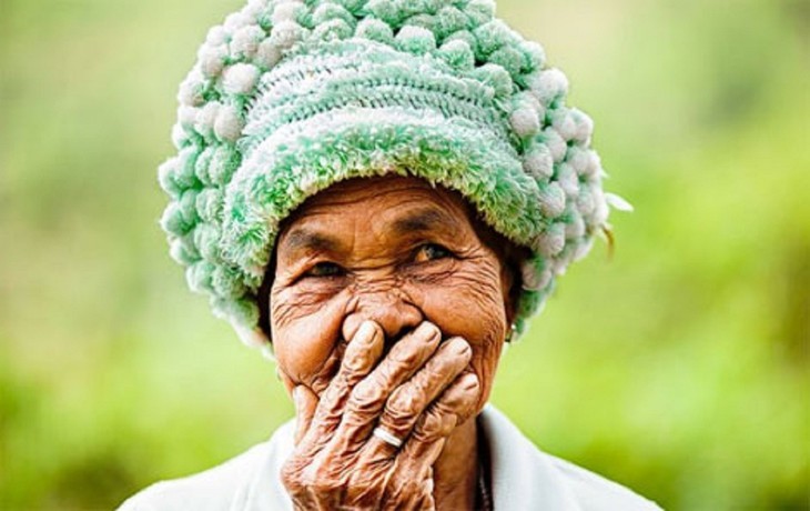Улыбка пожилых людей в высокогорном районе - ảnh 7