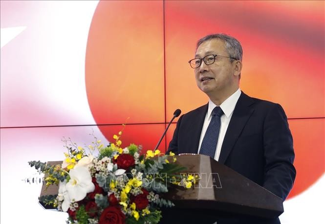 Посол Японии во Вьетнаме: визит президента Во Ван Тхыонг в Японию служит посланием о двусторонних отношениях ради мира и процветания - ảnh 1