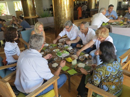 Đại sứ quán Việt Nam tại Hy Lạp - Đối tác tổ chức Lễ hội Văn hóa dân gian quốc tế tại Lefkada    - ảnh 3