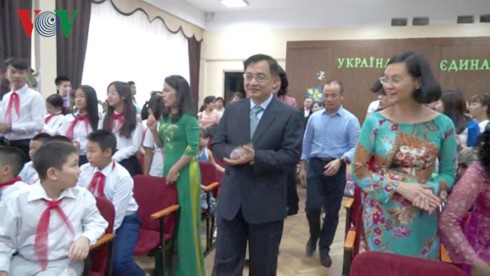 Khai giảng lớp học tiếng Việt tại thủ đô Kiev (Ukraine) - ảnh 1