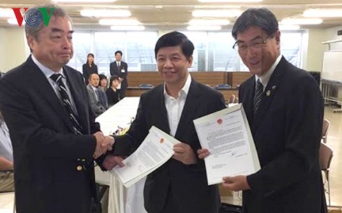 Đại sứ Việt Nam tại Nhật Bản hỗ trợ thực tập sinh điều trị bệnh - ảnh 2