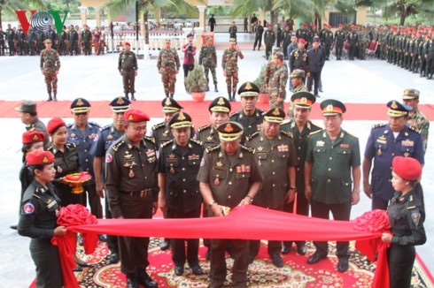 Quân đội Campuchia khánh thành công trình do Việt Nam tài trợ - ảnh 1