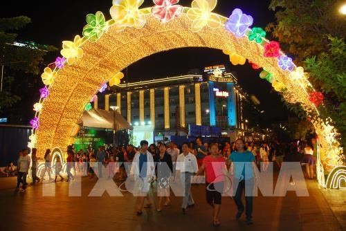 Thành phố Hồ Chí Minh tổ chức nhiều hoạt động vui chơi, giải trí đón chào năm mới 2018 - ảnh 1