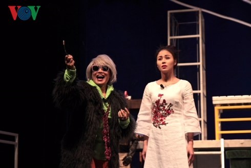 Nhà hát Tuổi Trẻ ra mắt vở kịch “Hoa cúc xanh trên đầm lầy” - ảnh 1