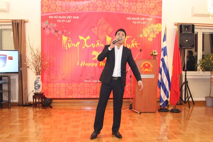 Đại sứ quán Việt Nam tại Hi Lạp tổ chức chương trình mừng xuân Mậu Tuất 2018 - ảnh 4