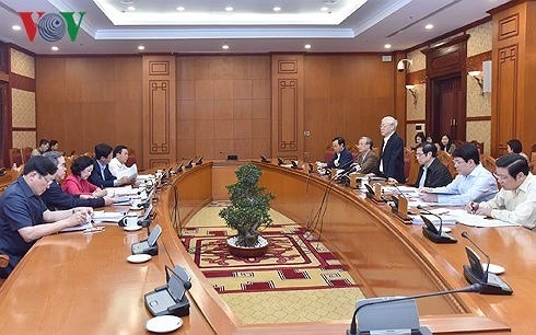 Bộ Chính trị họp cho ý kiến về các đề án trình Hội nghị Trung ương 7 khoá XII - ảnh 1