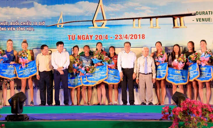 Khai mạc Giải Bóng chuyền bãi biển nữ châu Á năm 2018 - ảnh 1