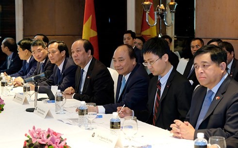 Thủ tướng Nguyễn Xuân Phúc gặp gỡ cộng đồng người Việt tại Singapore - ảnh 1