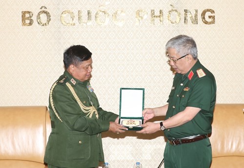 Việt Nam coi trọng quan hệ hợp tác quốc phòng với Myanmar  - ảnh 1