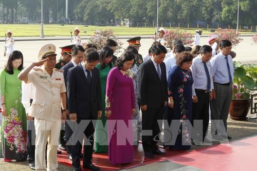 Hoạt động kỷ niệm 128 năm Ngày sinh Chủ tịch Hồ Chí Minh ở trong và ngoài nước - ảnh 1