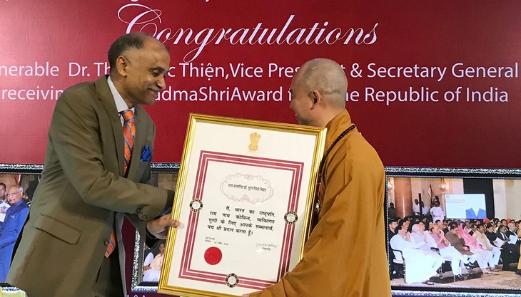 Thượng tọa Thích Đức Thiện - người Việt Nam đầu tiên được nhận Huân chương Padma Shri của Nhà nước Ấ - ảnh 1