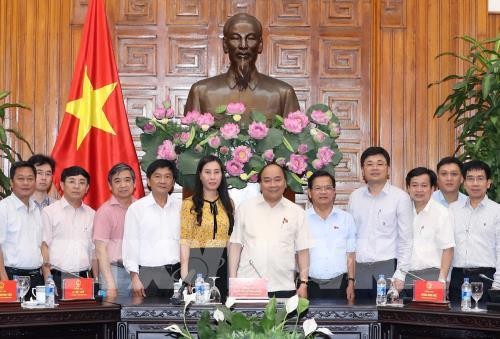 Thủ tướng Nguyễn Xuân Phúc làm việc với lãnh đạo chủ chốt tỉnh Quảng Ngãi - ảnh 1