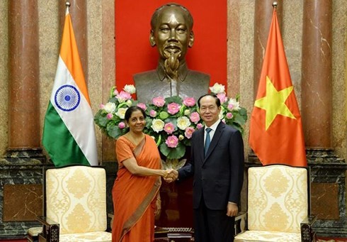 Chủ tịch nước Trần Đại Quang tiếp Bộ trưởng Quốc phòng Ấn Độ Nirmala Sithara man - ảnh 1