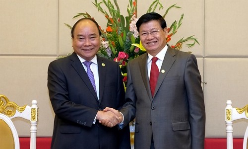 Thủ tướng Chính phủ Nguyễn Xuân Phúc hội đàm với Thủ tướng Thái Lan và Thủ tướng Lào - ảnh 2