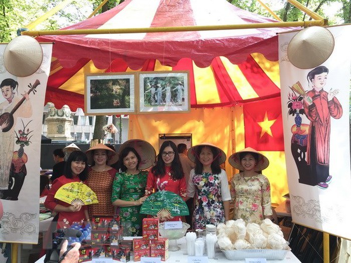 Văn hóa Việt Nam tạo điểm nhấn tại Lễ hội sứ quán 2018 của Hà Lan - ảnh 1
