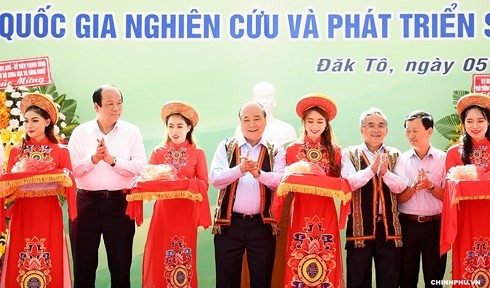 Thủ tướng Nguyễn Xuân Phúc làm việc với tỉnh Kon Tum - ảnh 1
