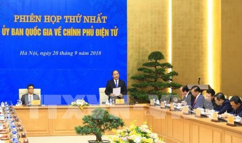 Thủ tướng Nguyễn Xuân Phúc: Sự hài lòng của tổ chức, cá nhân là thước đo của việc phát triển Chính phủ điện tử - ảnh 1