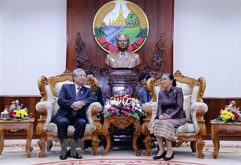 Thường trực Ban Bí thư Trần Quốc Vượng hội kiến Chủ tịch Quốc hội Lào - ảnh 1