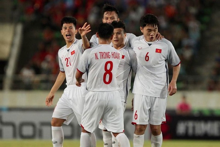 Thắng Lào 3-0, đội tuyển Việt Nam khởi đầu AFF Suzuki Cup thuận lợi  - ảnh 1
