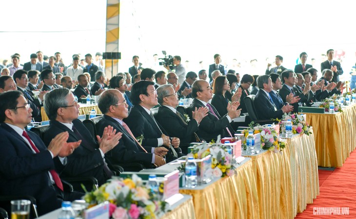 Thủ tướng Nguyễn Xuân Phúc dự Lễ vận hành thương mại Dự án Lọc hóa dầu quy mô 9 tỉ USD. - ảnh 2
