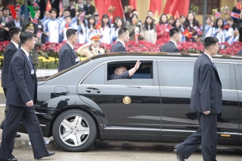  Chủ tịch Triều Tiên Kim Jong-un rời ga Đồng Đăng về Hà Nội - ảnh 6
