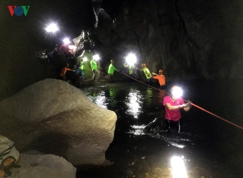Chuyên gia khám phá nhiều bí ẩn dưới lòng sông ngầm ở Sơn Đoòng - ảnh 3