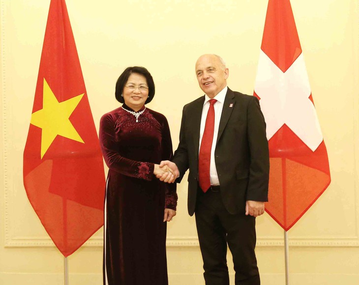Phó Chủ tịch nước Đặng Thị Ngọc Thịnh hội kiến Tổng thống Thụy Sĩ - ảnh 1
