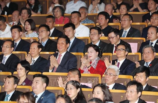 Chủ tịch Quốc hội Nguyễn Thị Kim Ngân dự Chương trình nghệ thuật Nhịp cầu hữu nghị tại Bắc Kinh, Trung Quốc - ảnh 1