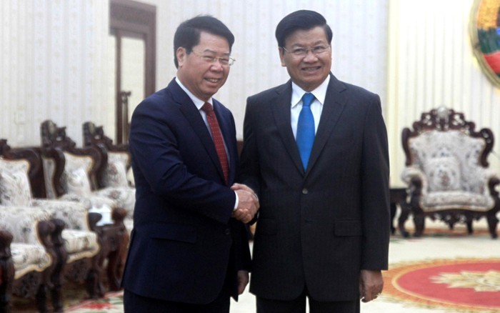 Thủ tướng Lào tiếp Thứ trưởng Bộ Công an Bùi Văn Nam - ảnh 1