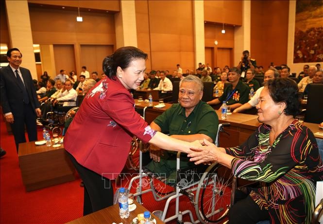 Chủ tịch Quốc hội Nguyễn Thị Kim Ngân tiếp đoàn đại biểu thương binh nặng tiêu biểu toàn quốc năm 2019 - ảnh 1