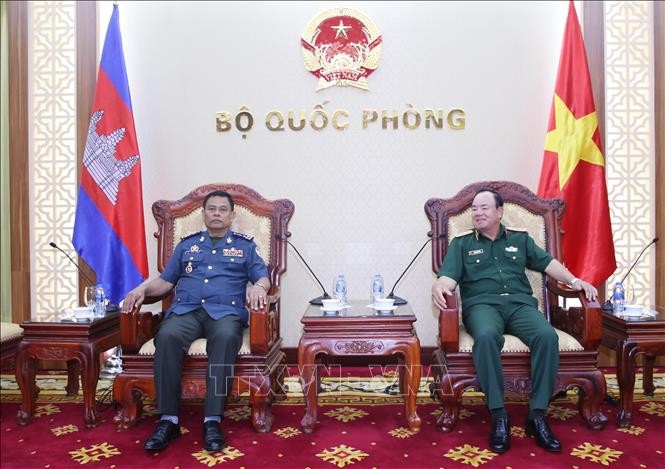 Việt Nam luôn coi trọng và phát triển quan hệ đoàn kết với Campuchia - ảnh 1