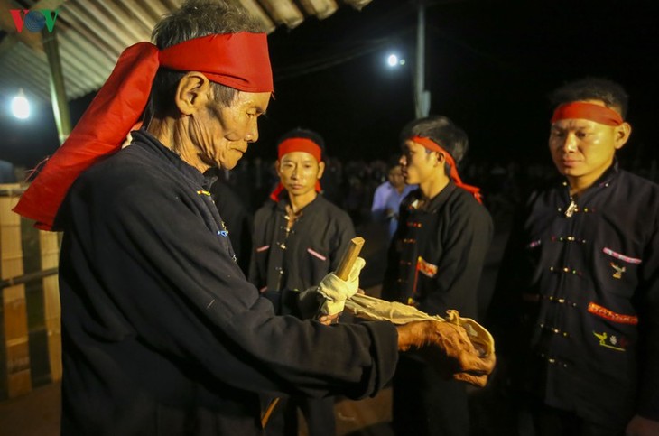 Lễ Nhảy lửa (Nhìang Chằng Đao) của người dân tộc Dao đỏ tại Điện Biên - ảnh 2