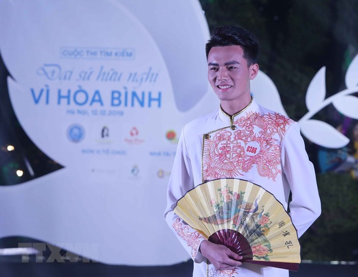 Chàng trai Palestine yêu Việt Nam giành giải Đại sứ hữu nghị vì hòa bình Hà Nội 2019 - ảnh 4