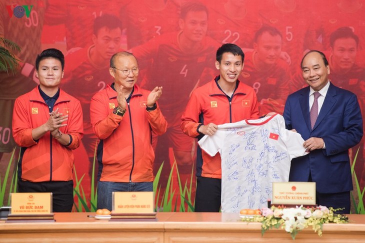 Thủ tướng chỉ đạo khen thưởng Đoàn Thể thao Việt Nam tại SEA Games 30 - ảnh 1