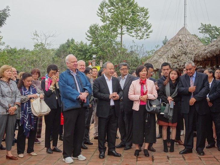 Các đại sứ nước ngoài cảm nhận về Tết cổ truyền Việt Nam - ảnh 4