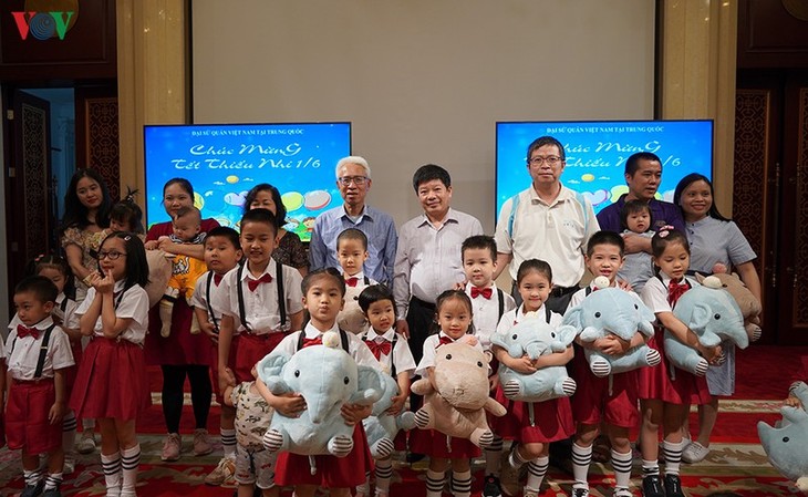 ĐSQ Việt Nam tại Bắc Kinh, Trung Quốc tổ chức ngày Quốc tế thiếu nhi - ảnh 3