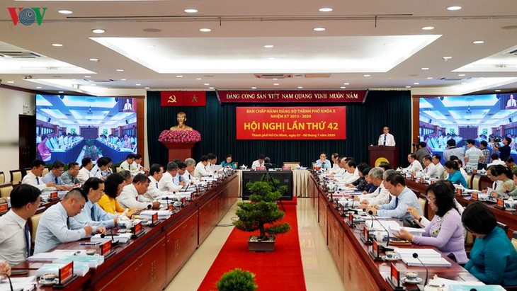 Khai mạc Hội nghị Thành uỷ Thành phố Hồ Chí Minh lần thứ 42 - ảnh 1