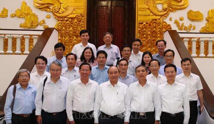 Thủ tướng Nguyễn Xuân Phúc làm việc với lãnh đạo chủ chốt tỉnh Bến Tre - ảnh 1