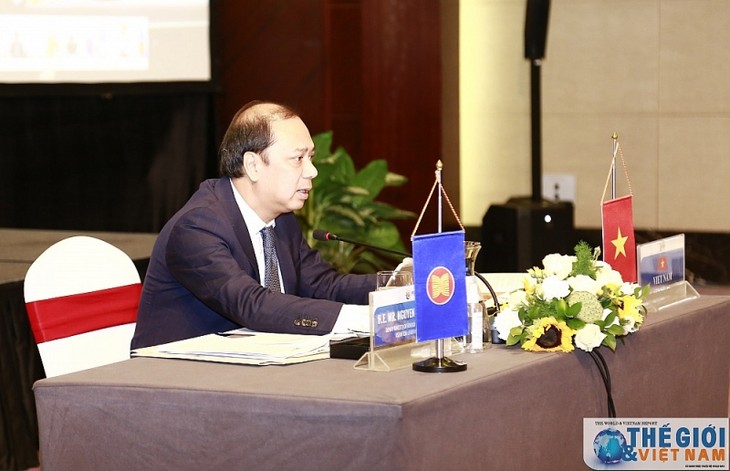 ASEAN 2020: Phiên thảo luận cấp Quan chức liên ngành về xây dựng Khung phục hồi tổng thể ASEAN - ảnh 1