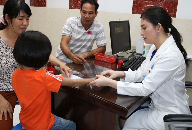 Phát hiện ca bệnh đầu tiên tại Việt Nam mắc hội chứng di truyền rất hiếm gặp - ảnh 1