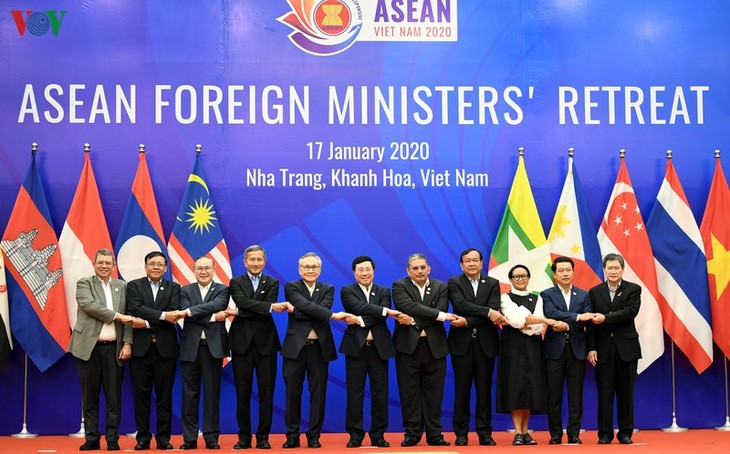 Việt Nam chuẩn bị cho Hội nghị Bộ trưởng Ngoại giao ASEAN lần thứ 35 - ảnh 1