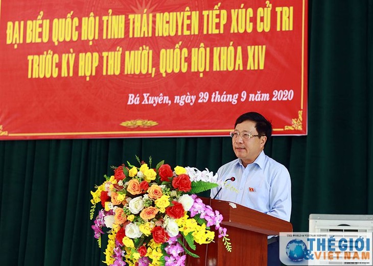 Phó Thủ tướng Phạm Bình Minh tiếp xúc cử tri tỉnh Thái Nguyên - ảnh 1