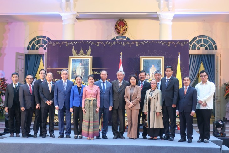 Kỷ niệm 93 năm quốc khánh Thái Lan - ảnh 3