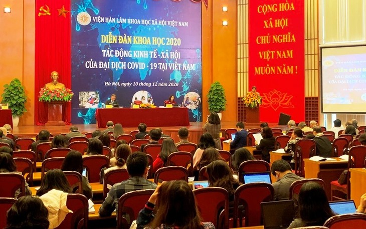 Dịch COVID-19 tác động tới nhiều lĩnh vực tại Việt Nam - ảnh 1