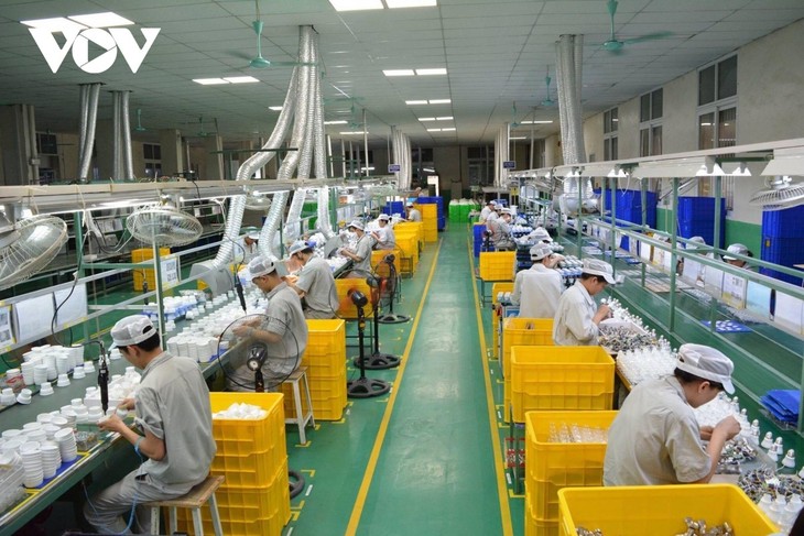 Tăng trưởng kinh tế trong 3 quý còn lại cần dựa vào khu vực xuất khẩu - ảnh 1