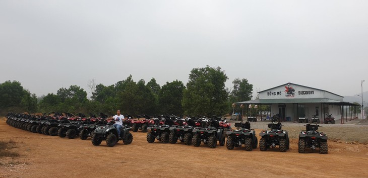 Trải nghiệm băng rừng tại Đồng Mô bằng xe địa hình ATV - ảnh 1