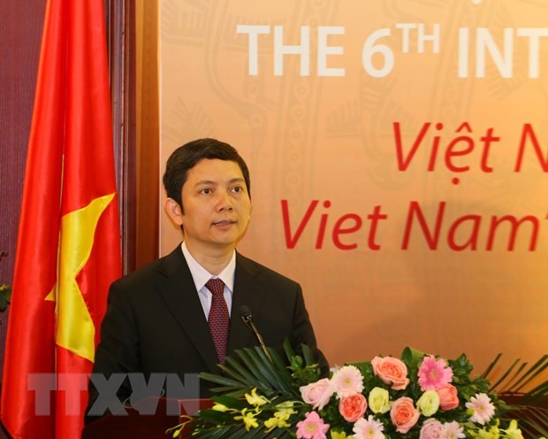Trao Huân chương Công trạng Italy tặng Chủ tịch Viện Hàn lâm Khoa học xã hội Việt Nam - ảnh 1