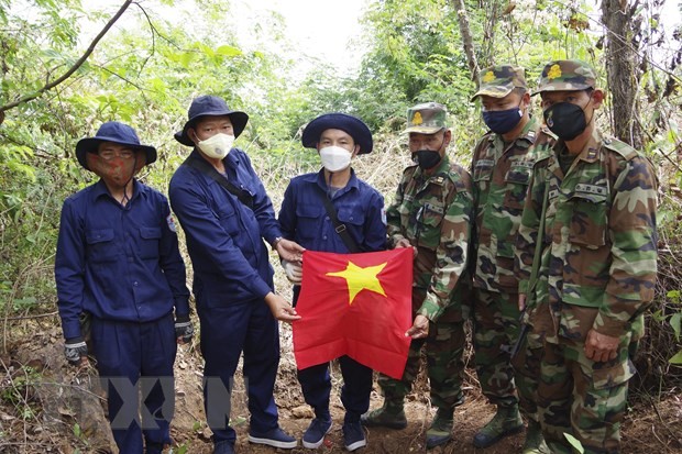 Đội K73 nỗ lực tìm kiếm đồng đội hy sinh tại Campuchia - ảnh 1