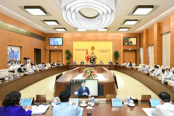 Ủy ban Thường vụ Quốc hội cho ý kiến về các chuyên đề giám sát tối cao đầu tiên của Quốc hội khóa XV - ảnh 2