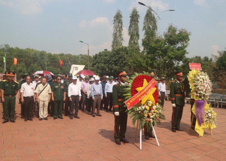 Kỷ niệm 55 năm ngày hy sinh của hơn 200 chiến sĩ Trung đoàn 209 tại Điểm cao 995 - Chư Tan Kra, tỉnh Kon Tum - ảnh 1